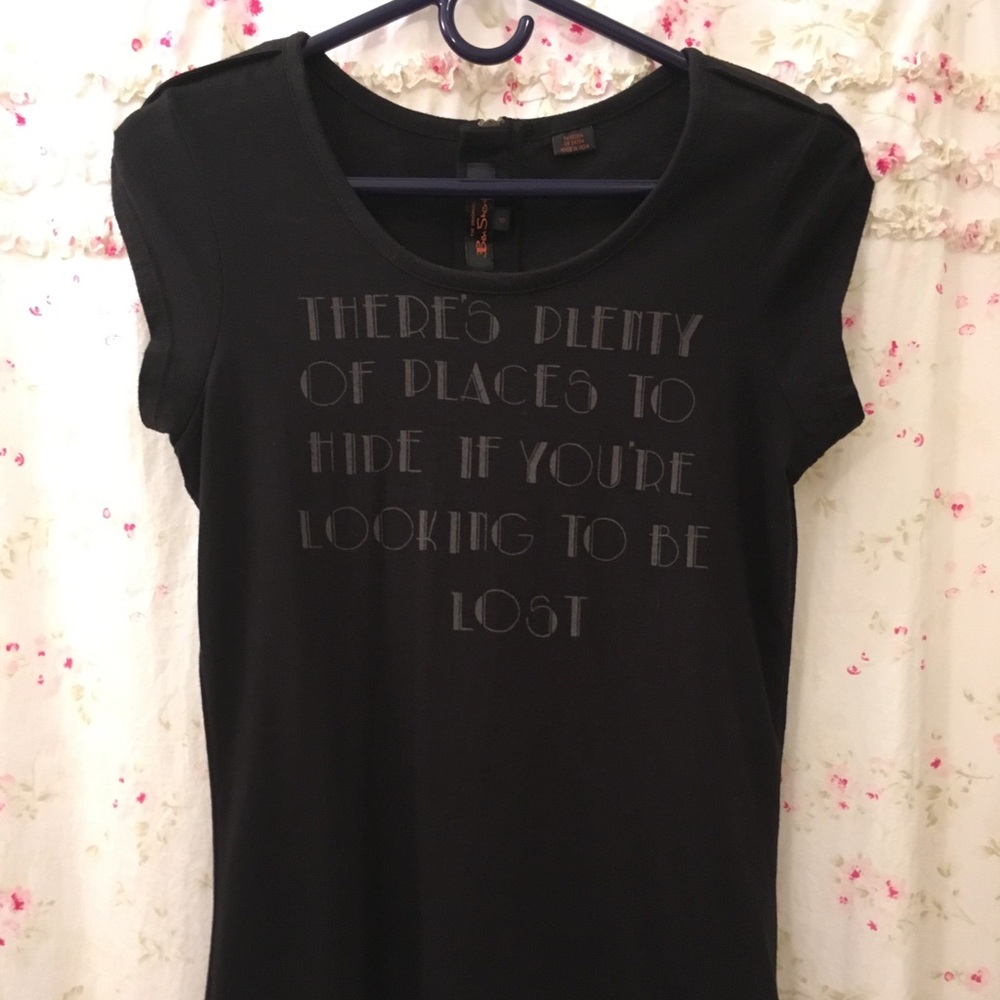 Fabulous Long black cuffed shortsleeve graphic tee